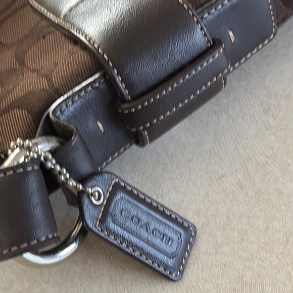 Coach Brown Shoulder Bag with Textured Fabric and Slouchy Shape - Picture 2 of 4